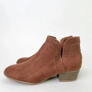 Arizona Julian Block Heel Booties - 9
